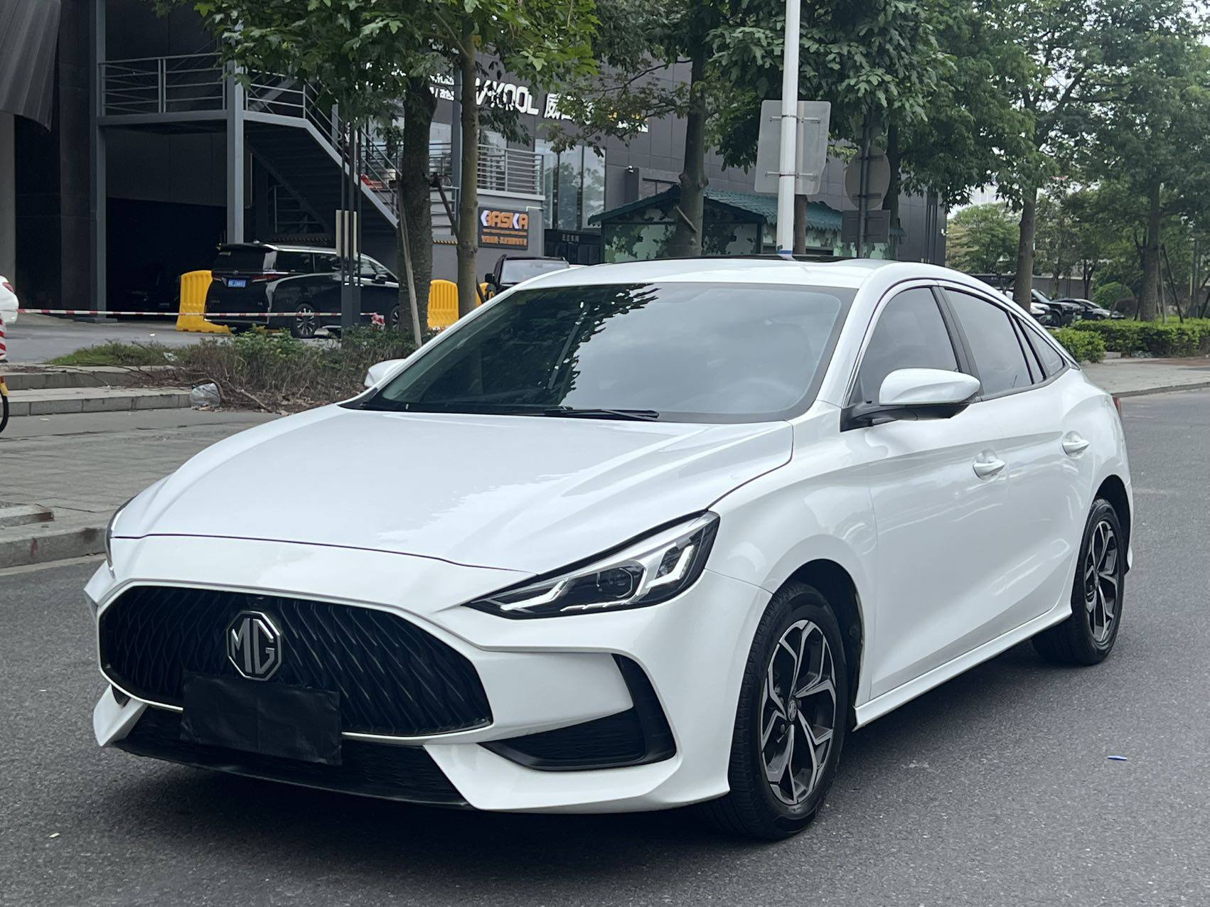 2022 MG5 180DVVT